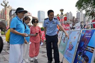 Đức Chuyển: Hậu vệ người Đại Liên Vương Chấn Úc tự do gia nhập cảng biển Thượng Hải